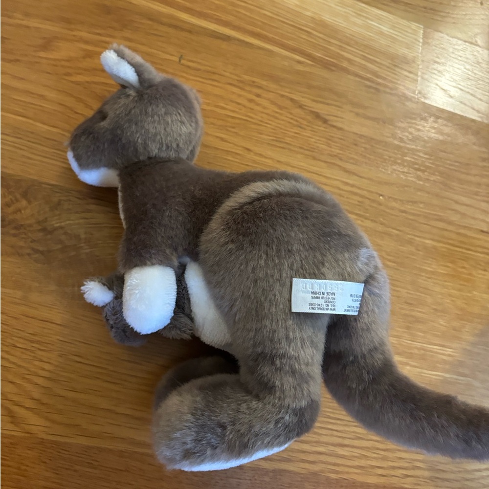 American girl doll Kira’s kangaroo and removeable Joey